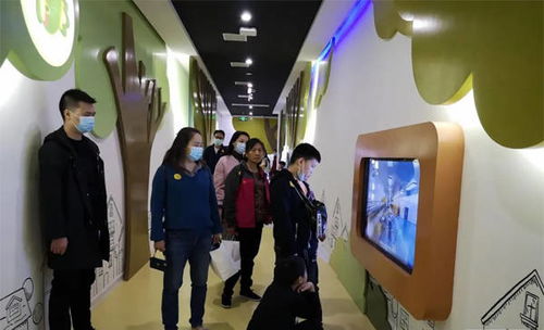 周末探索之旅 周黑鸭主题工业园的工业研学与艺术表演体验